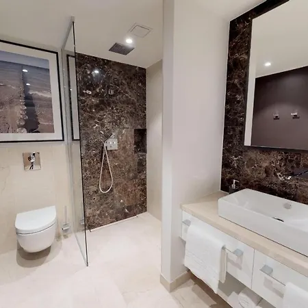 White Pearl 1.09 דירה *