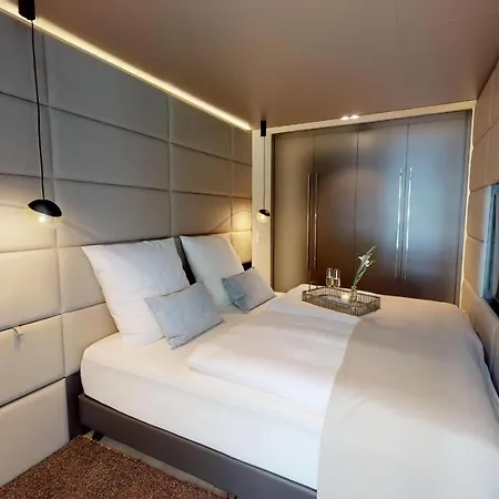 White Pearl 1.09 דירה טימנדורפר שטרנד